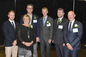 Paul Theriault's presence felt at Oshawa Sports Hall of Fame induction ceremony